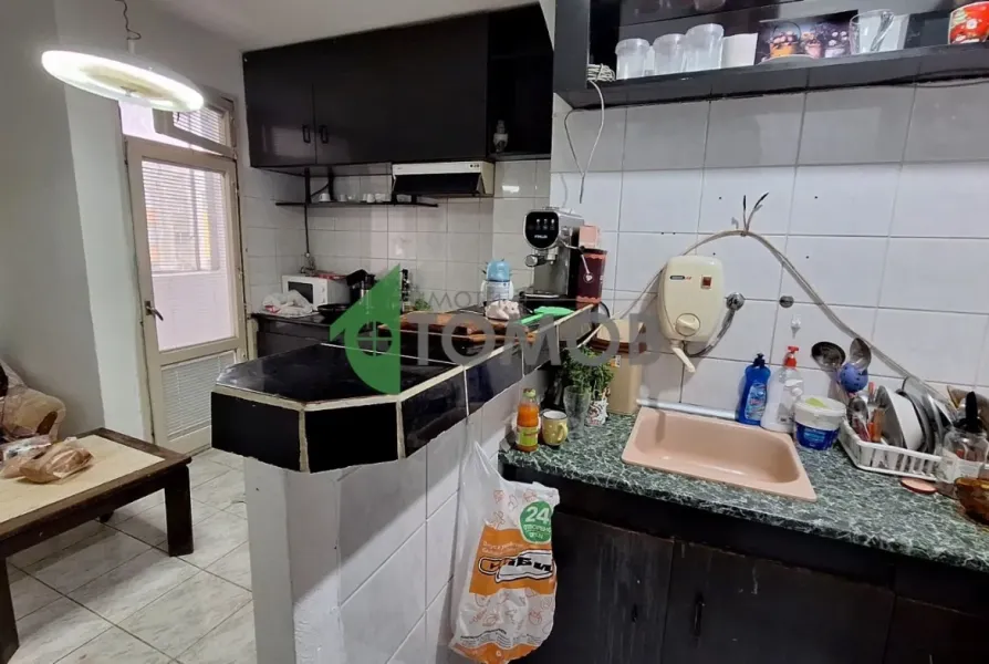 Spacious 3-Bedroom Apartment in Zheleznik, Stara Zagora - Image 4