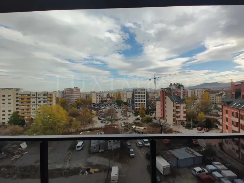 Stylish One-Bedroom Apartment in Sofia's Vitosha District - Image 2