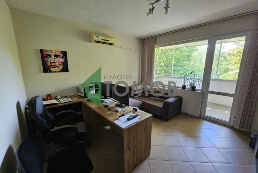 Spacious 1-Bedroom Apartment in Central Stara Zagora – 60m² - Image 2