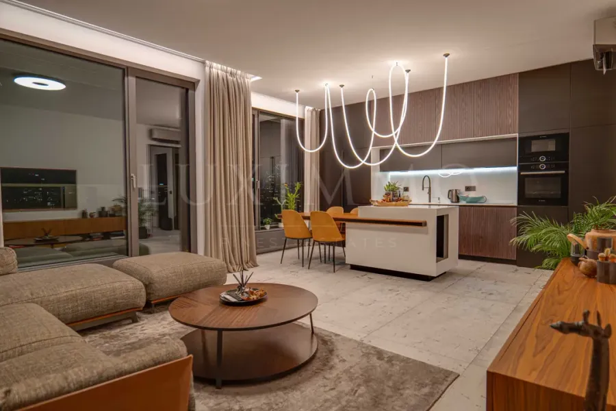 Sun-Drenched Apartment in Sofia's Diamond 1 - Image 5