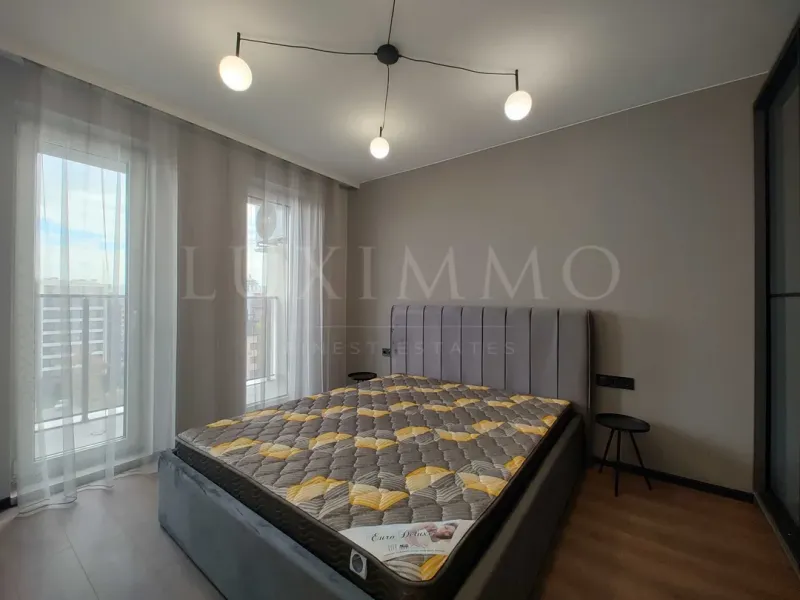 Stylish One-Bedroom Apartment in Sofia's Vitosha District - Image 5