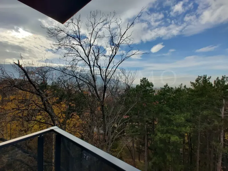 Stylish 2-Bed Apartment, Bright, Fully Furnished, Sofia - Image 4