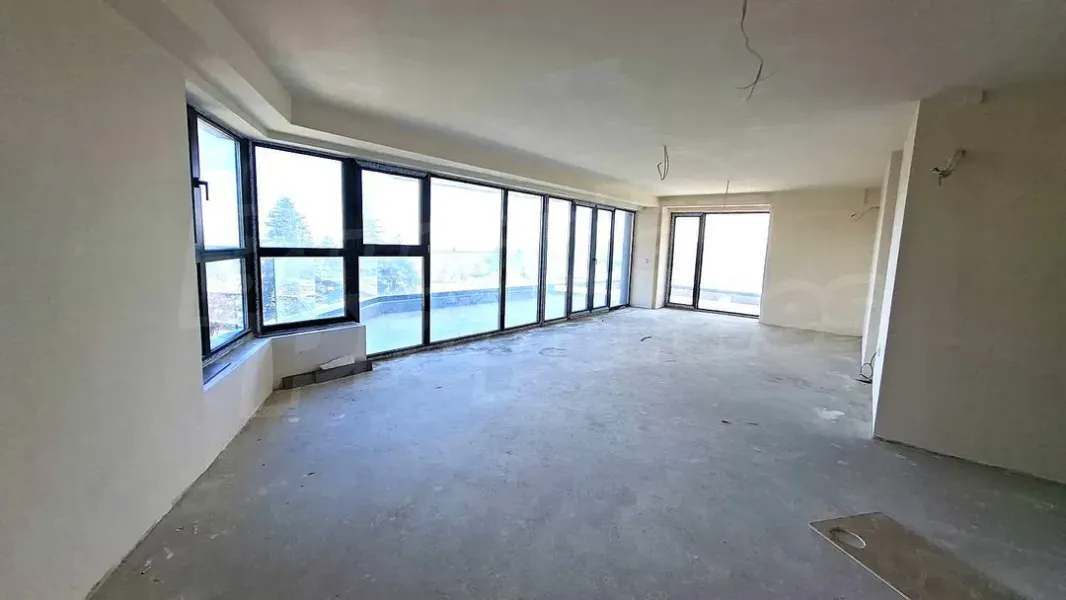 Spacious Panorama Apartment Near Sea Garden of Varna - 202m2 - Image 4