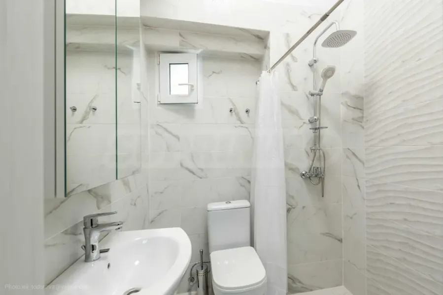 Stylish 2-Bedroom House with Garden for Rent in Varna - Image 4