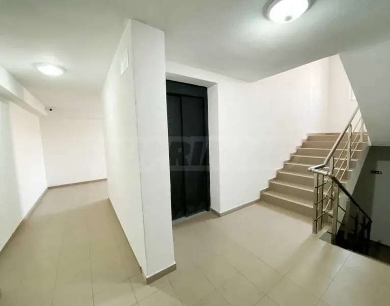 Spacious 2-Bedroom Apartment in New Plovdiv Building - Image 3