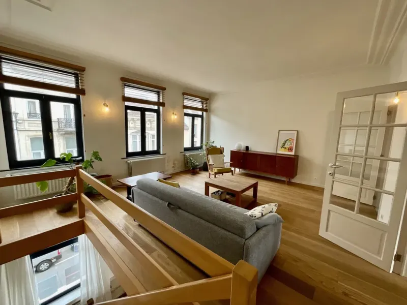 Elegant Triplex in Brussels - Charming & Spacious Residence - Image 2