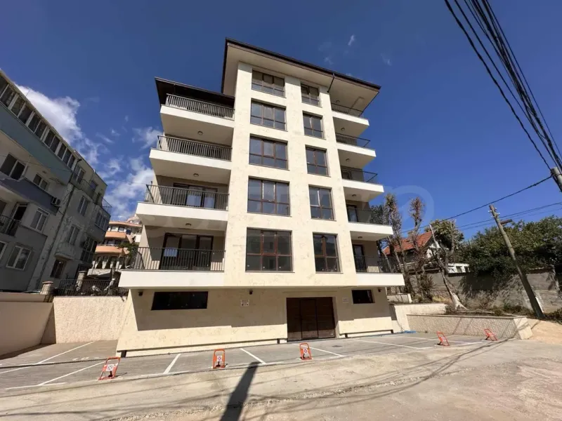 Varna Seafront 3BR Apartment - New! - Image 3