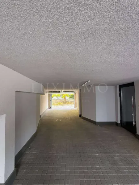 Spacious, Fully Furnished Apartment with Sea Views in Varna - Image 3