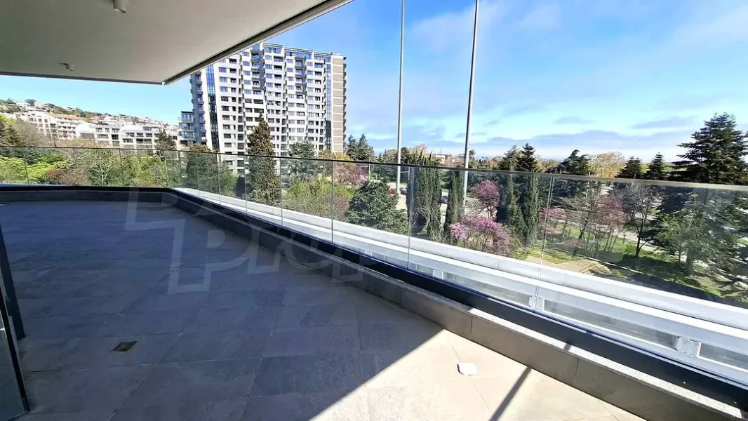 Spacious Panorama Apartment Near Sea Garden of Varna - 202m2 - Image 5