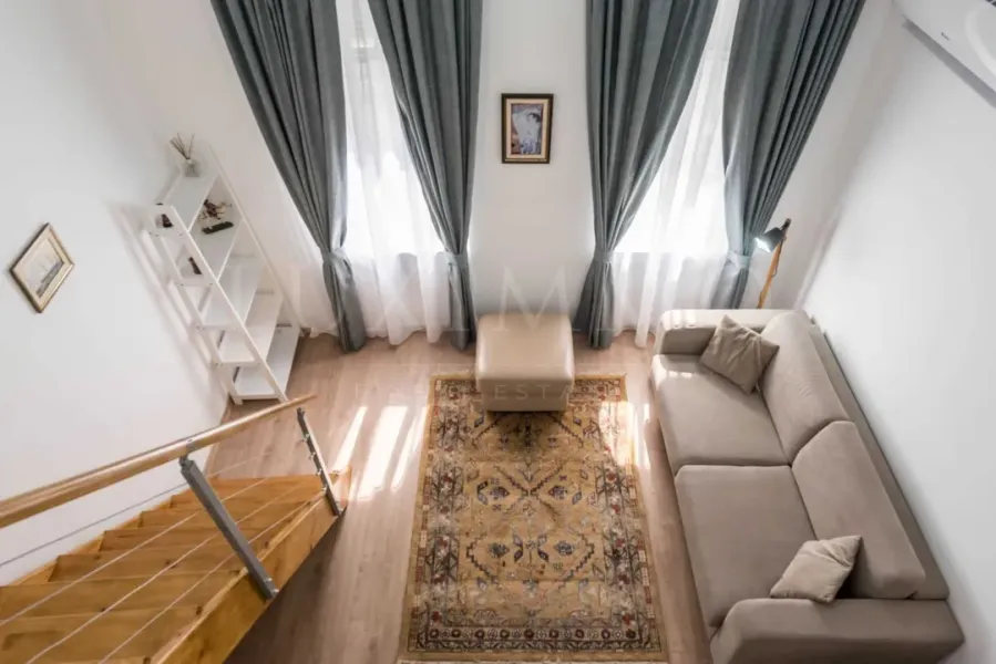 Luxury Renovated 5-Bedroom Apartment in Varna's "Greek Quarter" - Image 5