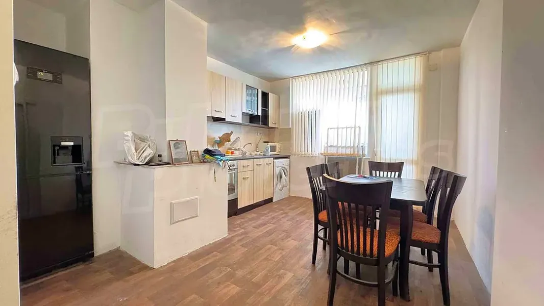 Spacious 1-Bedroom Apartment with Stunning Views in Stara Zagora - Image 1