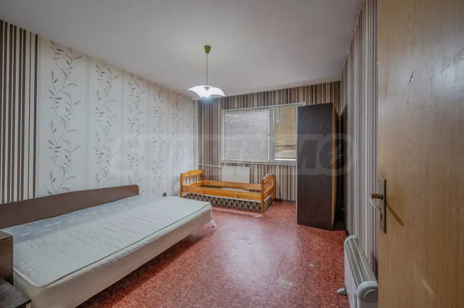 Spacious 2-Bedroom Apartment Near Metro in Sofia - Image 2