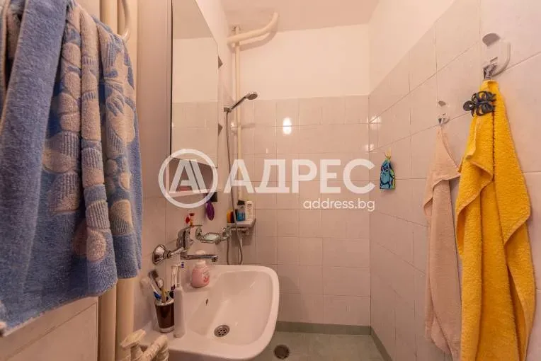 Spacious Fully Furnished Three-Bedroom Apartment for Sale in Varna's Mladezha District - Image 3