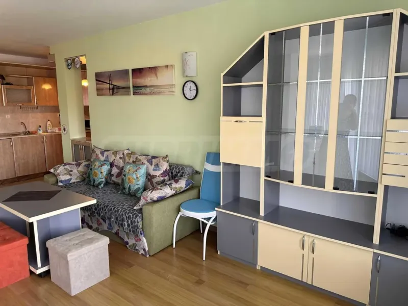 Spacious 3-Bedroom Apartment - Varna Center - Image 4