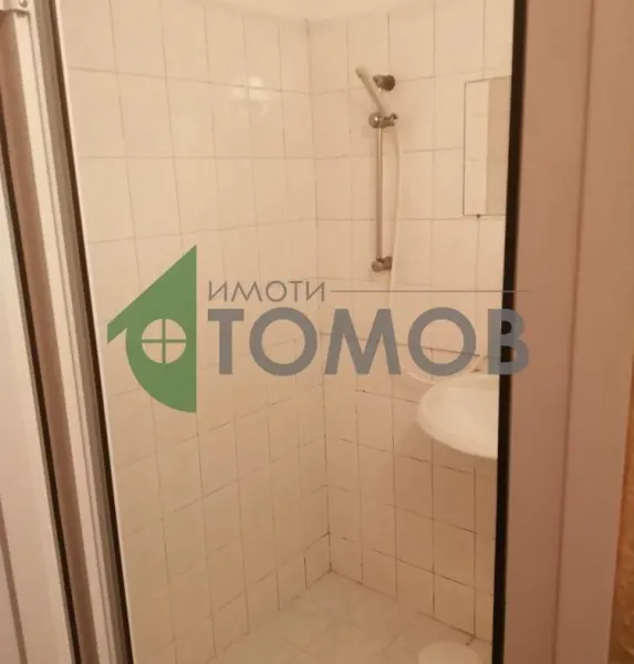 Spacious Two-Bedroom Apartment in Ruse's Rodina 2 District - Image 5