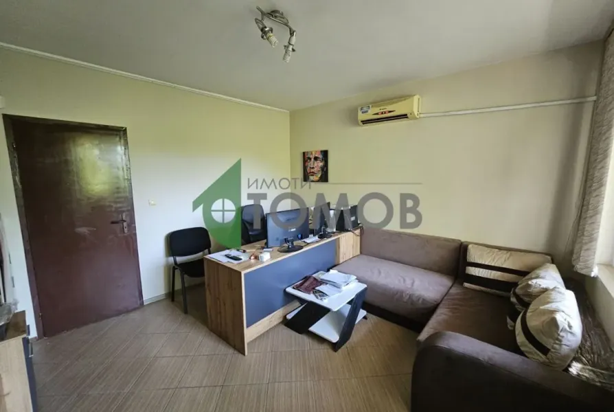 Spacious 1-Bedroom Apartment in Central Stara Zagora – 60m² - Image 3