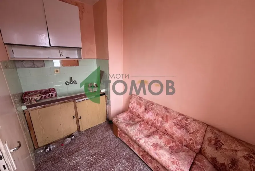 Stylish One-Bedroom Apartment in Stara Zagora's Sunny Area - Image 3