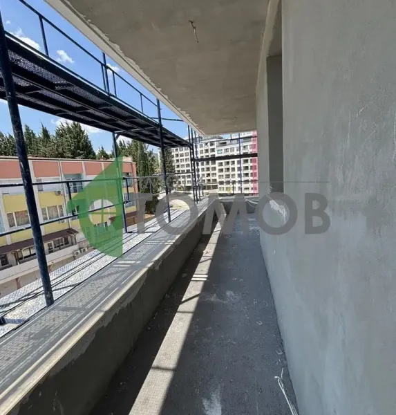 Spacious 4-Bedroom Apartment in Secure Azimov Complex, Stara Zagora - Image 3