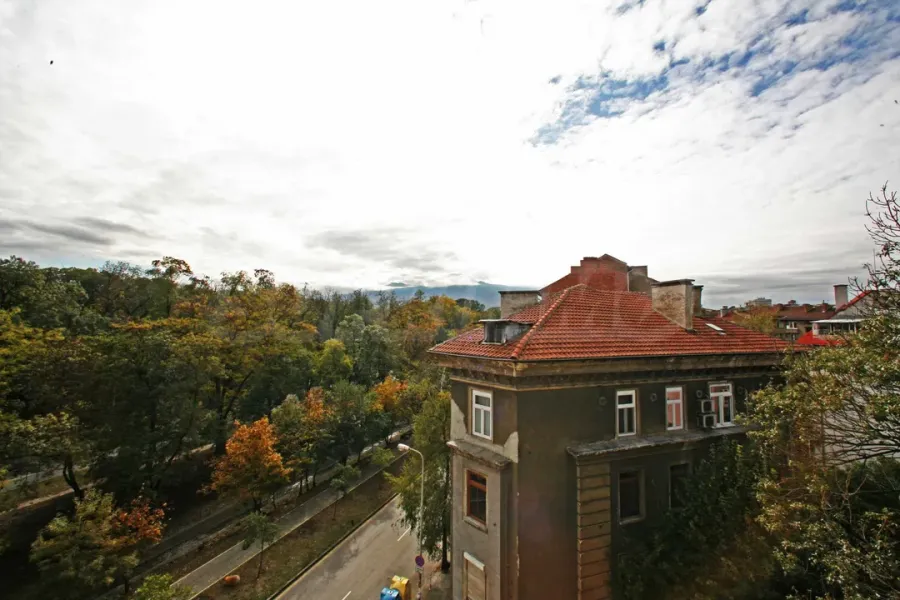 Stylish мезонет with park views, Sofia, Bulgaria - Image 3