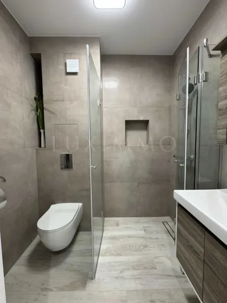 Stylish One-Bedroom Apartment in New Building - Plovdiv - Image 5