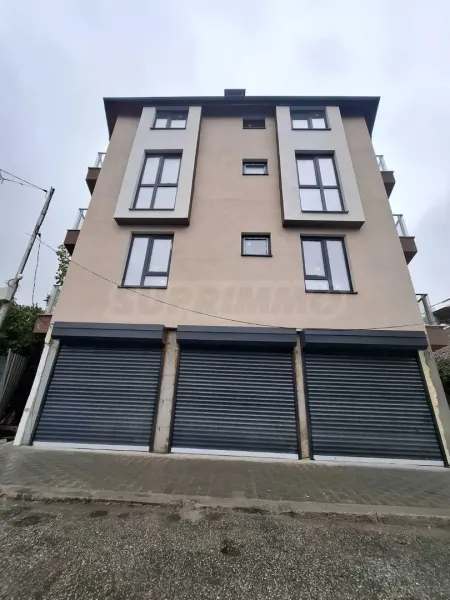 Spacious 2-Bedroom Flat in Sofia, Bulgaria - Image 3