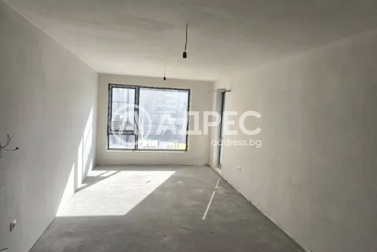 Bright Varna Apartment – Sunny 2-Bedroom in Vratshevo Quarter - Image 2