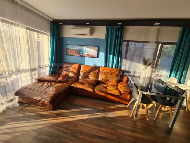 Stylish 3-Bedroom Apartment in Varna's Pchelina District - Image 3