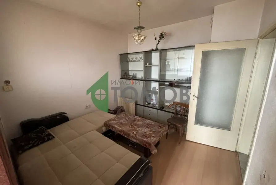 Stylish One-Bedroom Apartment in Stara Zagora's Sunny Area - Image 4