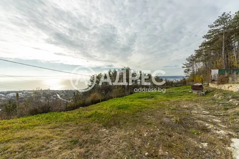 Spacious Villa with Stunning Sea and Forest Views for Sale - Image 4