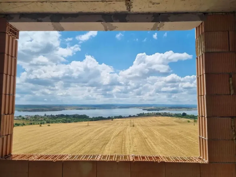 Spacious New Apartment with Lake Views in Burgas - Image 4