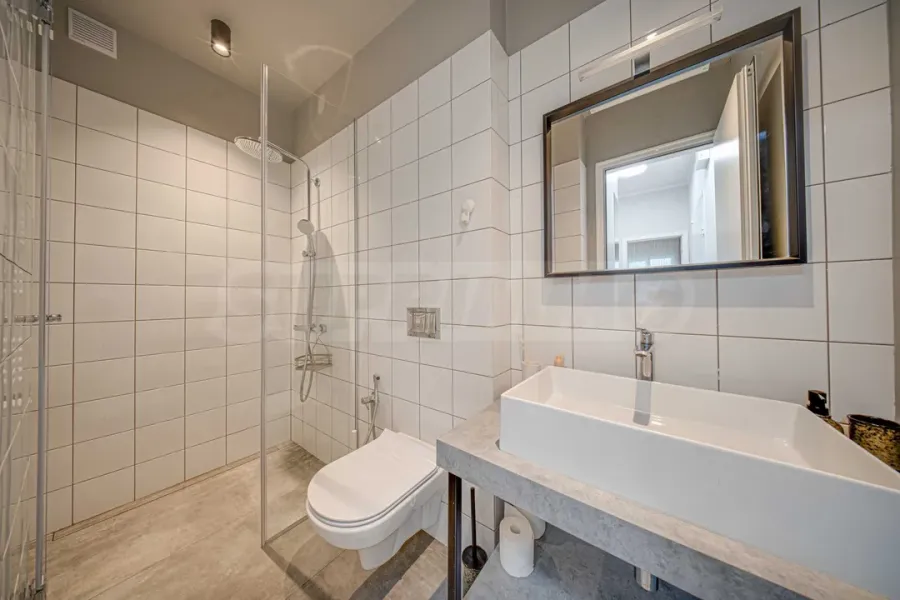 Fully Renovated 3-Bedroom Apartment in Sofia, Near NДК - Image 2