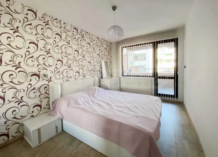 Spacious Fully Furnished 3-Bedroom Apartment in Central Plovdiv - Image 4