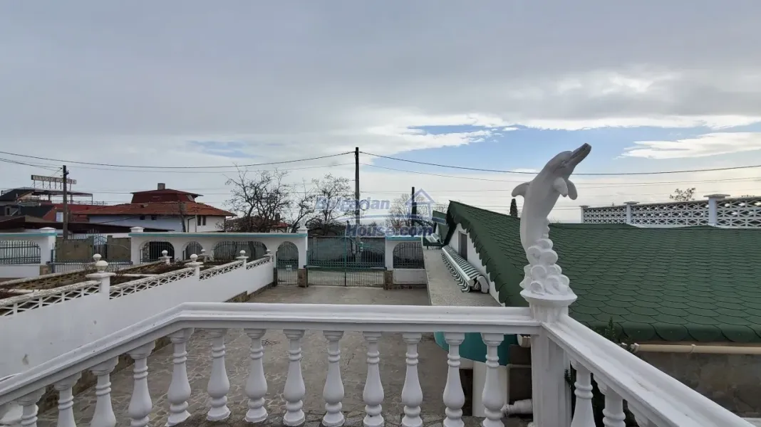 Luxury Bulgarian Sea View Home with Private Pool & Gardens - Image 3