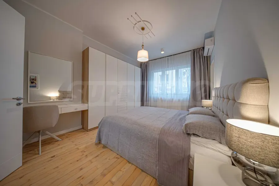 Fully Renovated 3-Bedroom Apartment in Sofia, Near NДК - Image 1