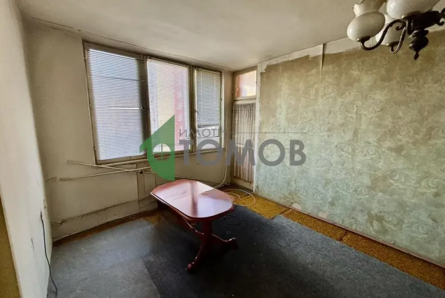 Spacious 3-Bedroom Apartment in Sunny Stara Zagora, Bulgaria - Image 4