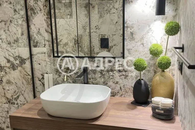 Spacious, Fully Furnished Burgas Apartment with Sea Views - €410,000 - Image 1