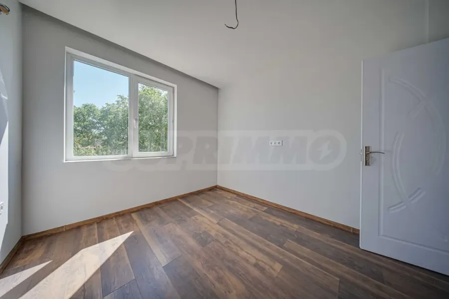 Two-Story House with Garden in Sofia's "Levski" Area - Image 4