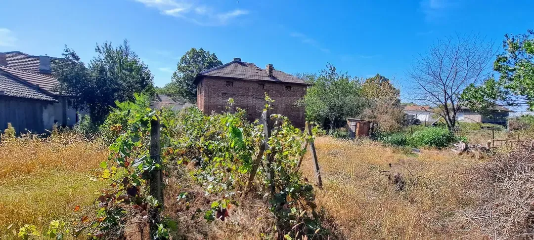 Charming House with Land Near Pleven – Renovate & Expand - Image 2