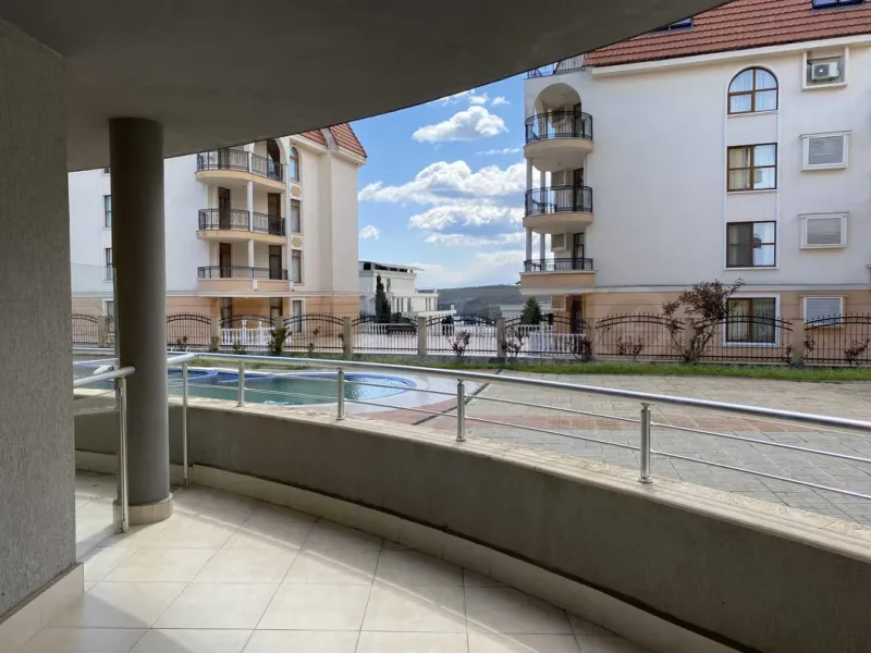 Fully Furnished 1-Bedroom Apartment by the Beach in Sinemorets - Image 5