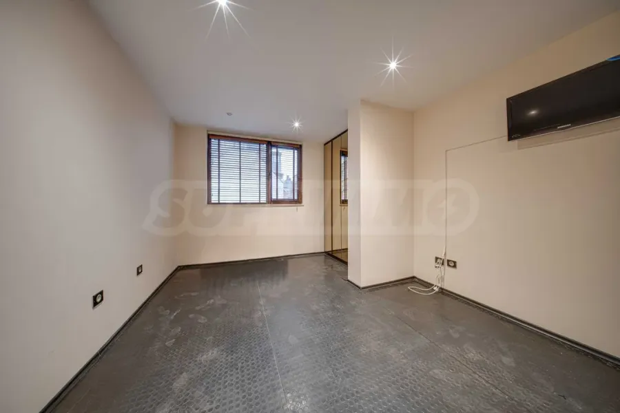 Spacious Fully Furnished Apartment Near Bulgaria Blvd. Sofia - Image 2