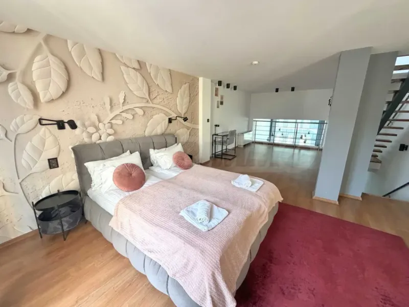 Luxurious Sofia Mezzanine with Garden - Fully Furnished - Image 2