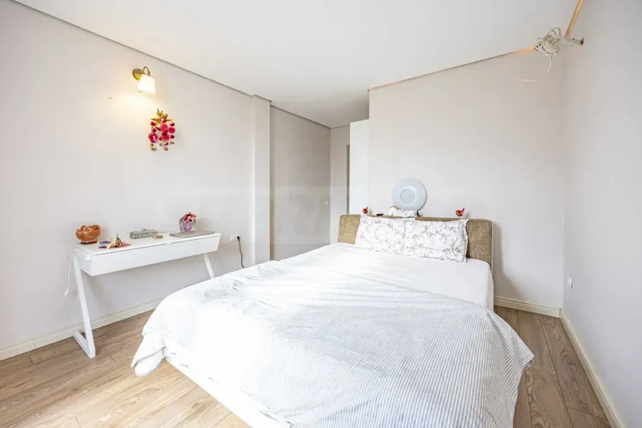 Penthouse with Stunning Vitosha Views - Image 3