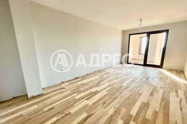 Spacious Family Home with Spa Facility in Stara Zagora, Bulgaria - €260,000 - Image 2