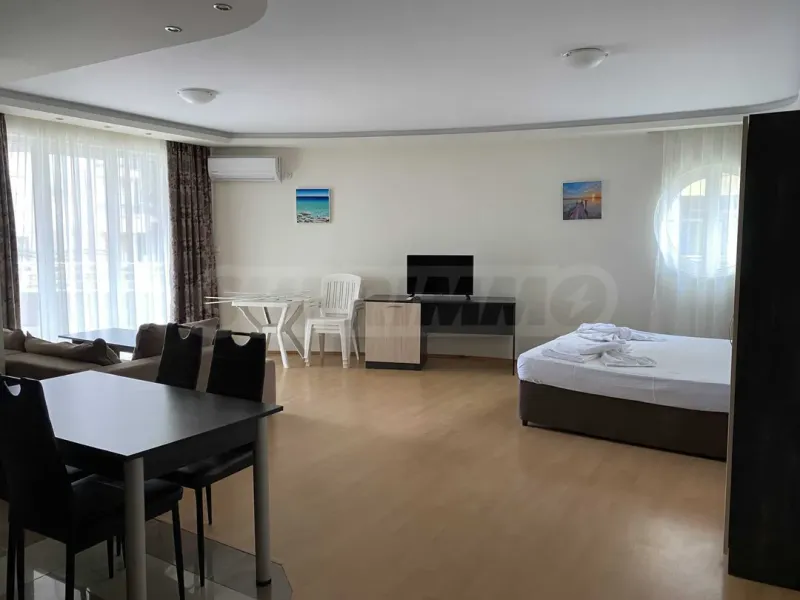 Fully Furnished 1-Bedroom Apartment by the Beach in Sinemorets - Image 4