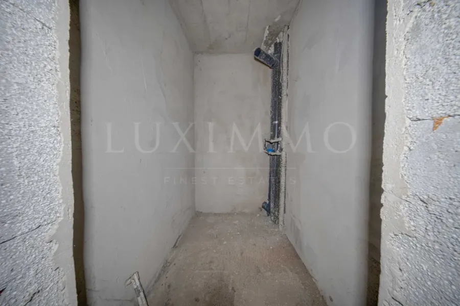 Spacious Two-Bedroom Apartment in Sofia's Central Vazrazhdane District - Image 4