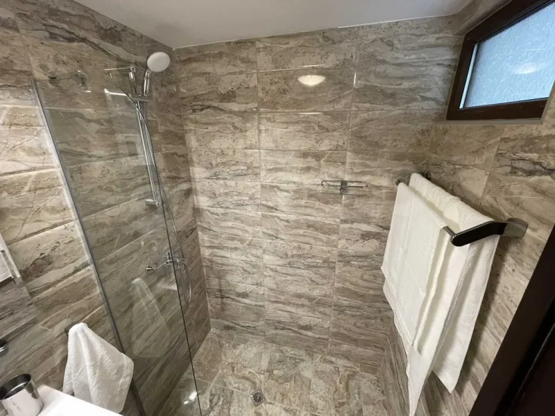 Stylish Varna Studio Apartment - Fully Furnished, Modern Design - Image 5