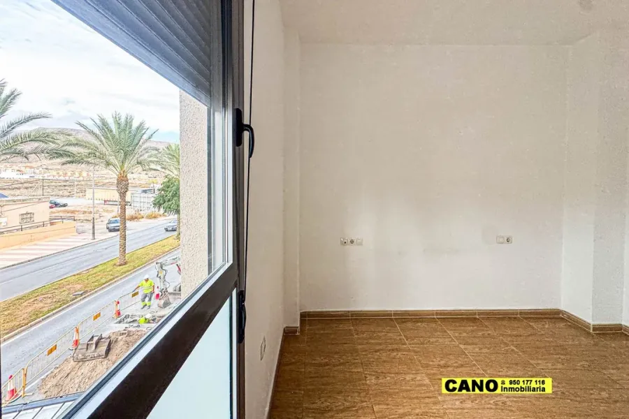 Spacious 2-Bedroom Apartment with Terrace in Aguadulce, Spain - Image 2