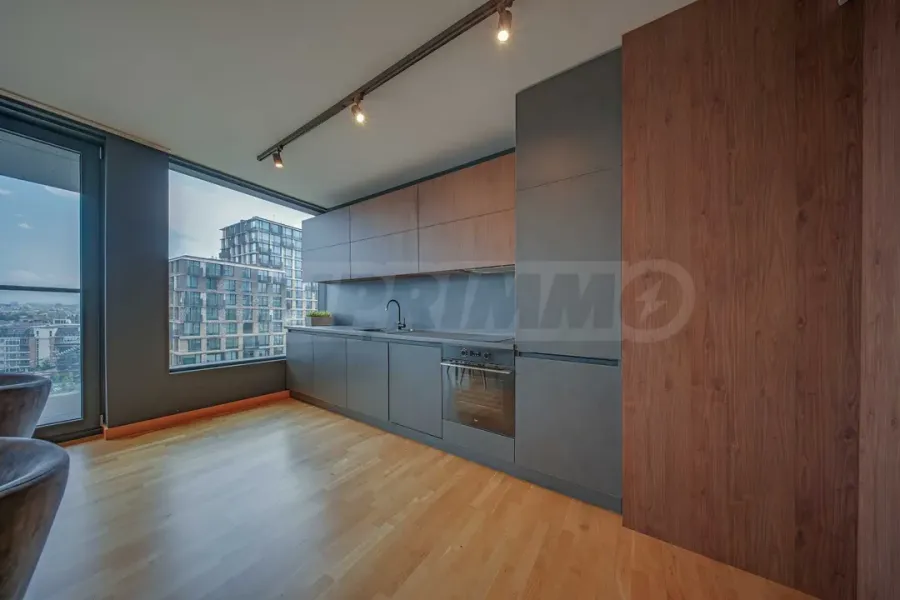 Spacious Fully Furnished Apartment with Stunning City & Mountain Views - Image 2