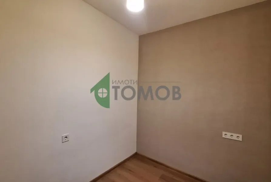 Spacious Three-Bedroom Apartment in Sought-After Stara Zagora - Image 5