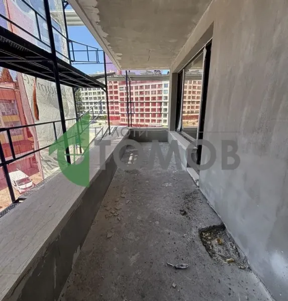 Spacious 4-Bedroom Apartment in Azimov Complex, Stara Zagora - Image 1